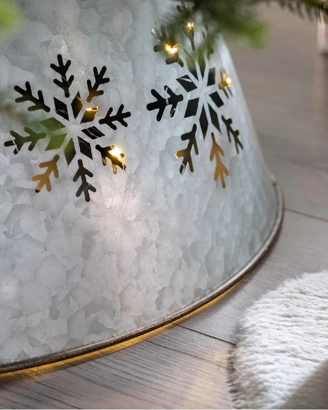 Pre-Lit Snowflake Tree Collar, 55 cm