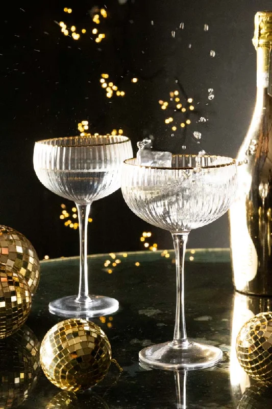 Set Of 4 Ribbed Champagne Coupe Glasses With Gold Rim